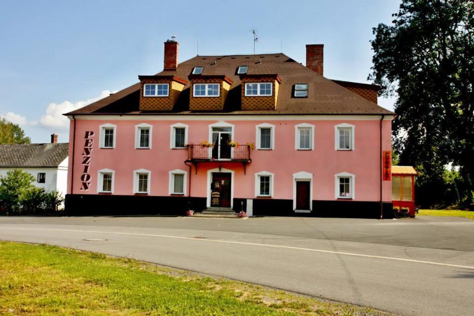 Penzion Mlynicky Dvur Červená Voda Bagian luar foto