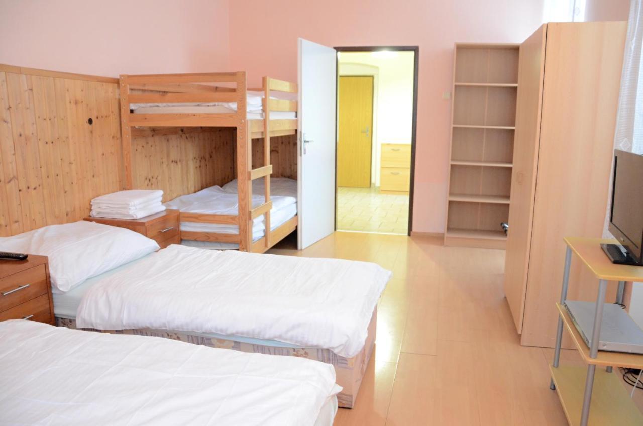 Penzion Mlynicky Dvur Červená Voda Bagian luar foto