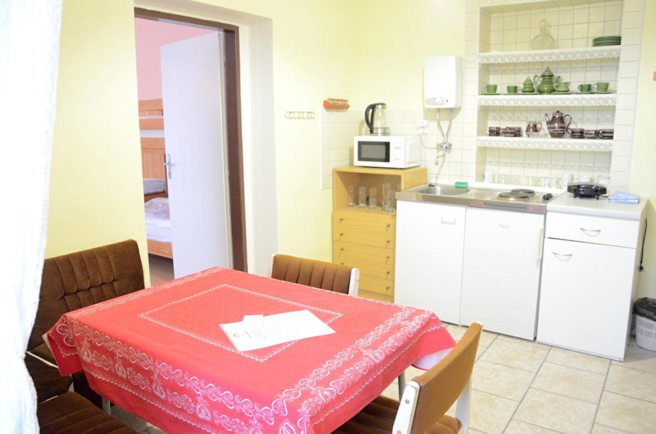 Penzion Mlynicky Dvur Červená Voda Bagian luar foto