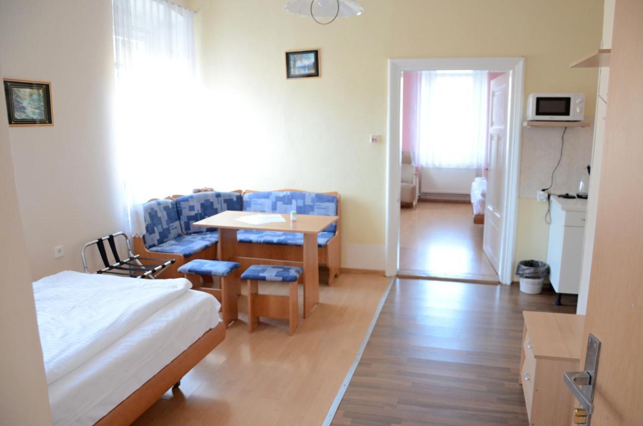 Penzion Mlynicky Dvur Červená Voda Bagian luar foto